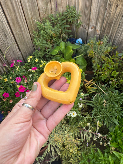 Ceramic Heart Pipe - Golden Yellow