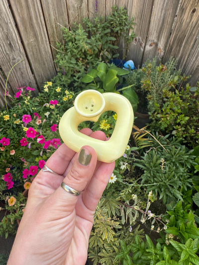 Ceramic Heart Pipe - Butter Yellow