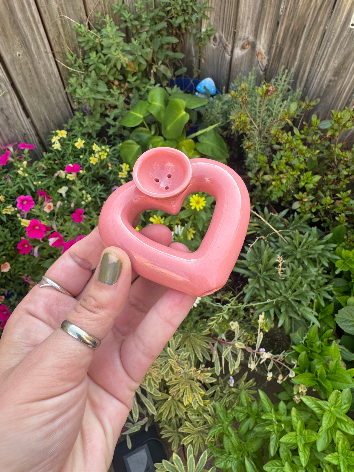 Ceramic Heart Pipe - Raspberry